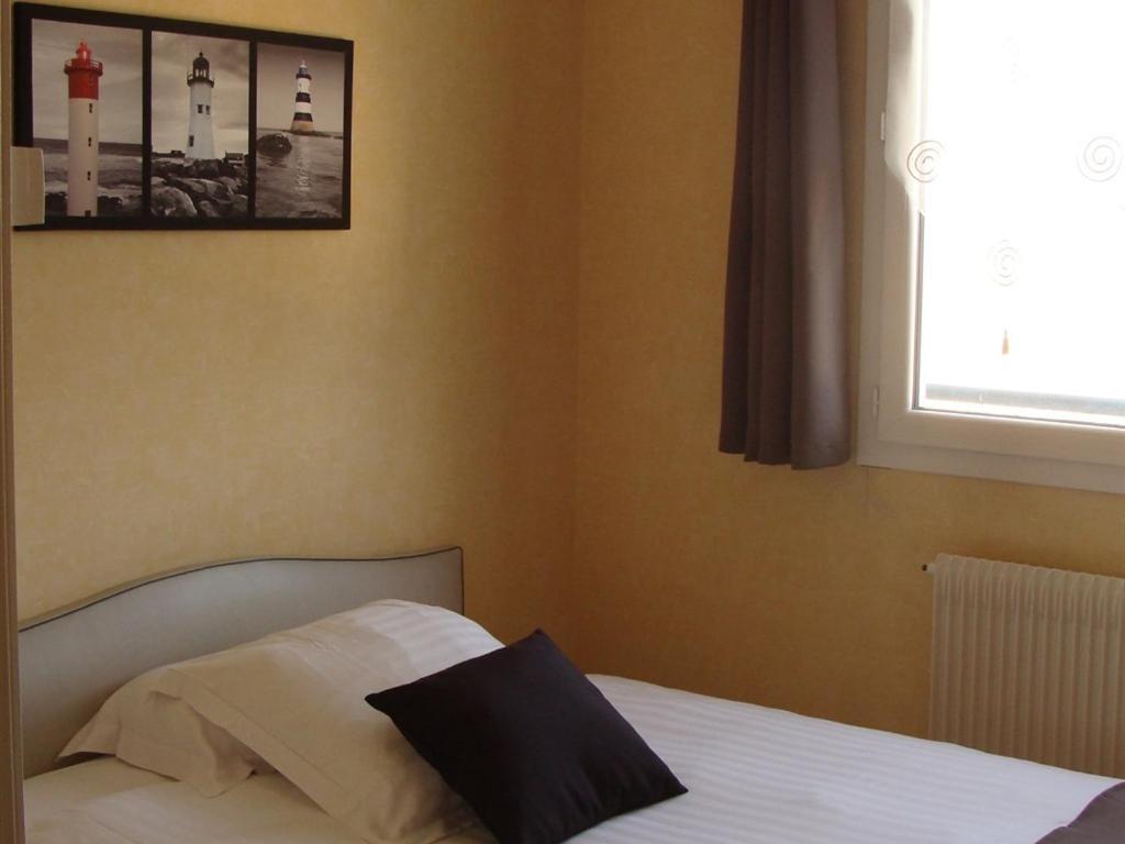 Hotel Le Flaubert Fougères Pokoj fotografie