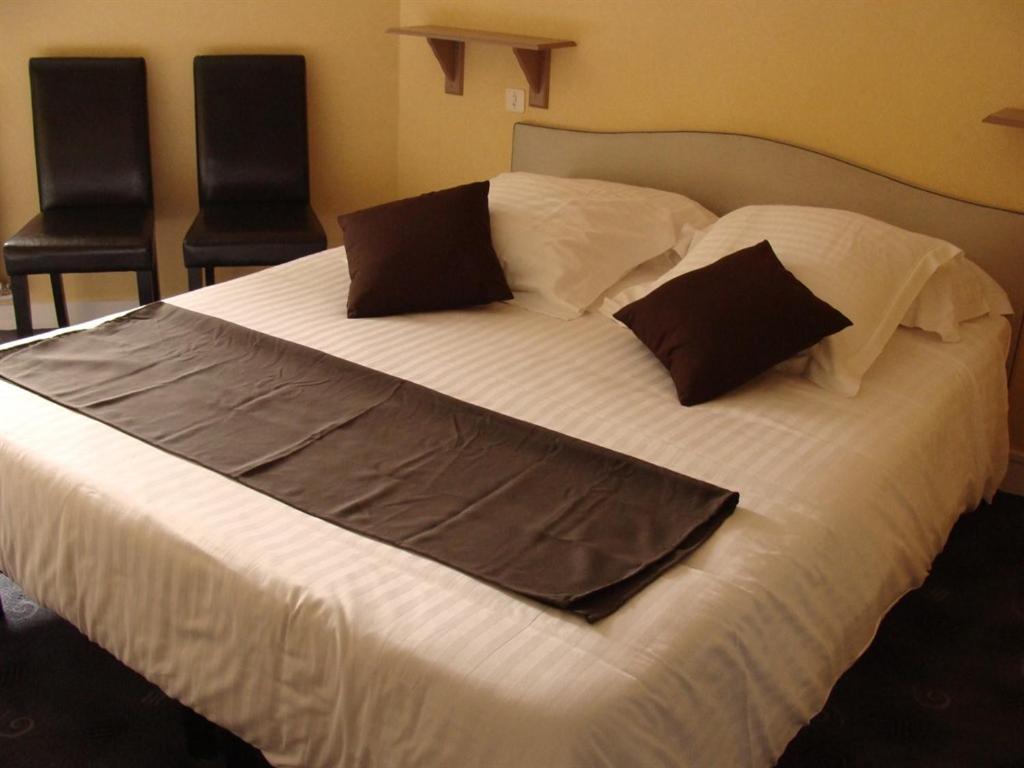 Hotel Le Flaubert Fougères Pokoj fotografie